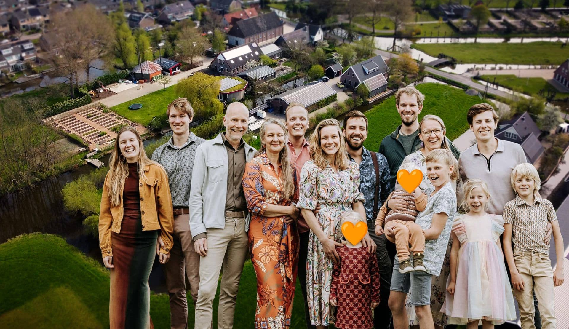 De ce 15 persoane împart o proprietate off-grid în Olanda